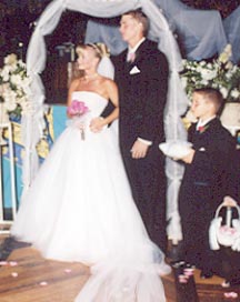 Bride and groom leaving church; Actual size=180 pixels wide